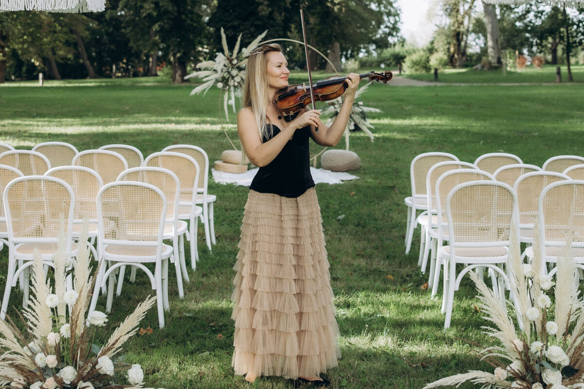 vijolniece-inga-derzinkele-riga-wedding-expo-2026.jpg